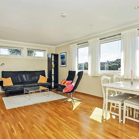 Cozy Apartment In Straumsgrend With Kitchen Bergen Bagian luar foto